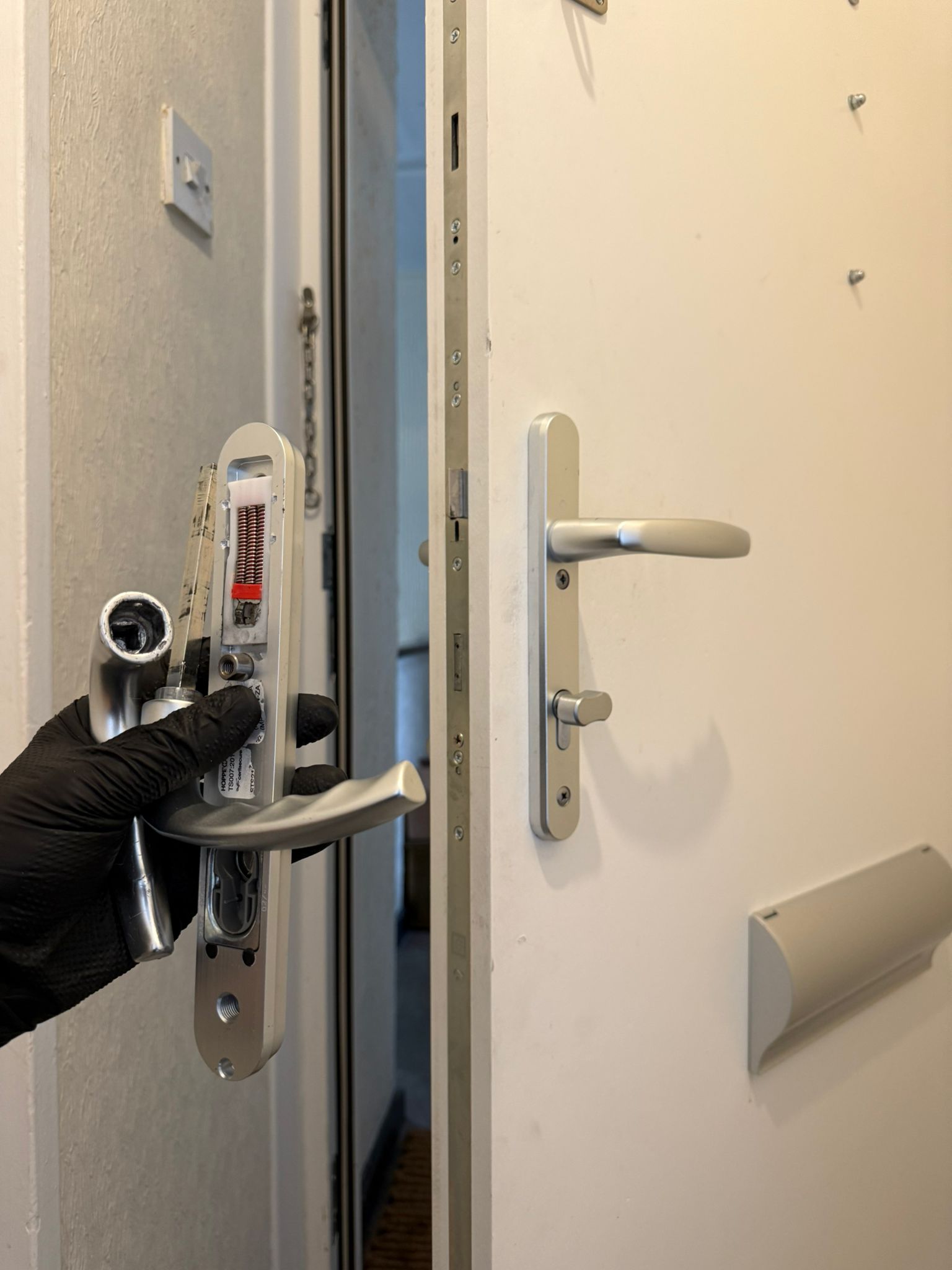 Door handle after replacement by Locksmith Alliance Ltd
